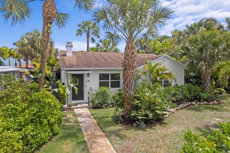 1828 N Ocean Breeze
