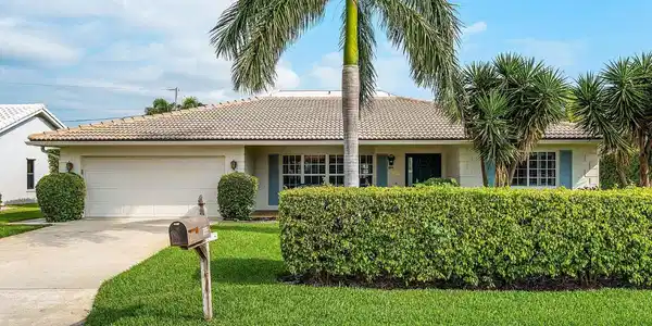 899 Barcelona Drive