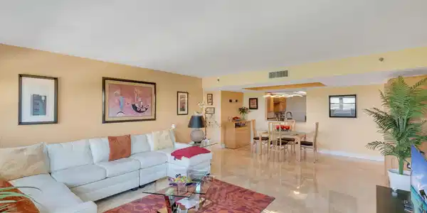 3200 Port Royale Drive