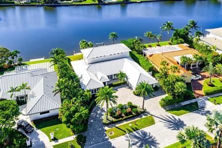 50 Spoonbill Road