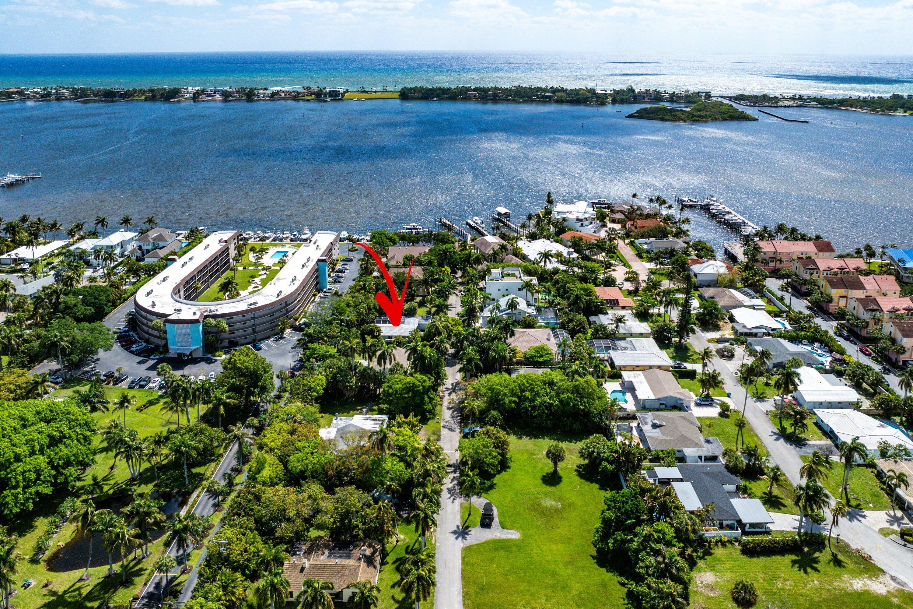Image 1: 009-631LakesideHarbor-