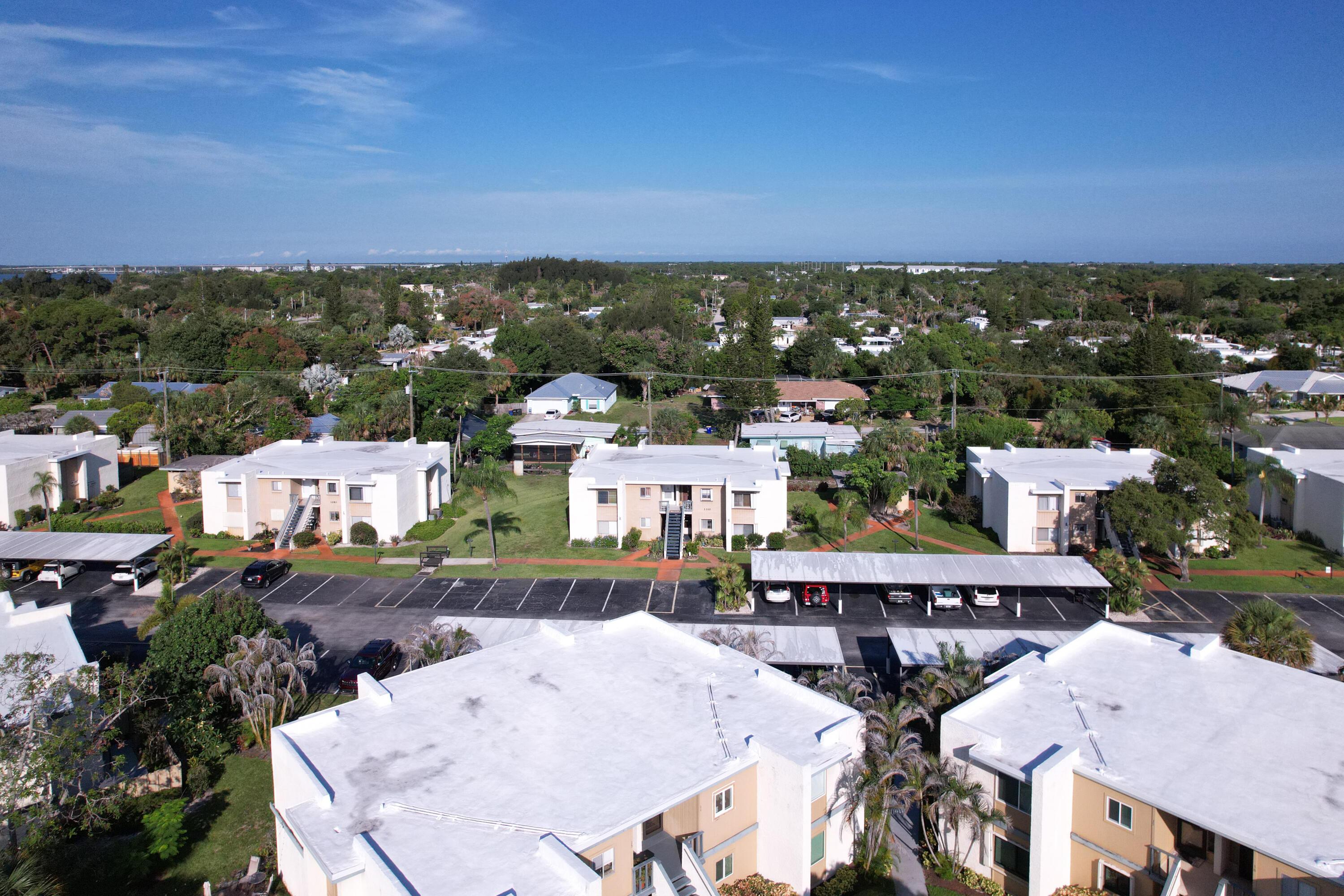 Image 2: 1310 NE 14th Court #K17-2
