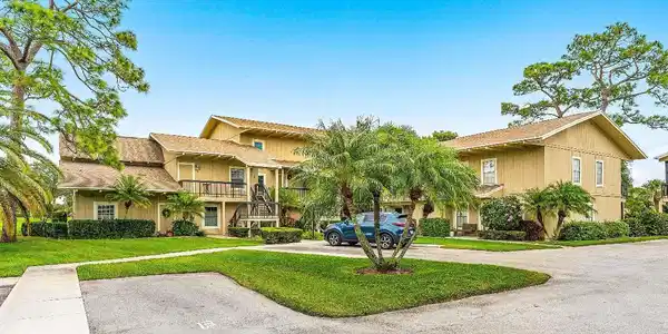 9179 SE Riverfront Terrace