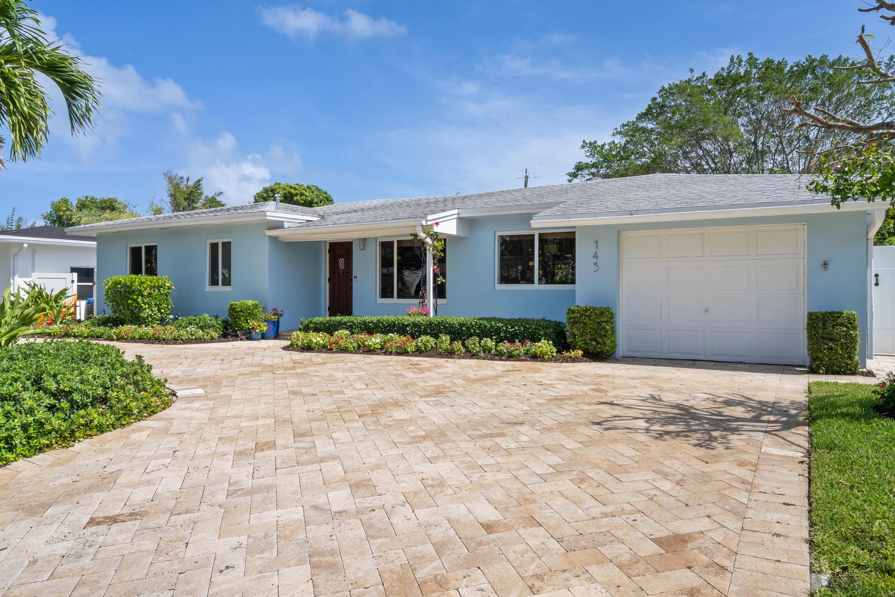 Image 2: travertine custom driveway
