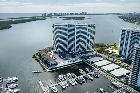 100 Lakeshore Drive