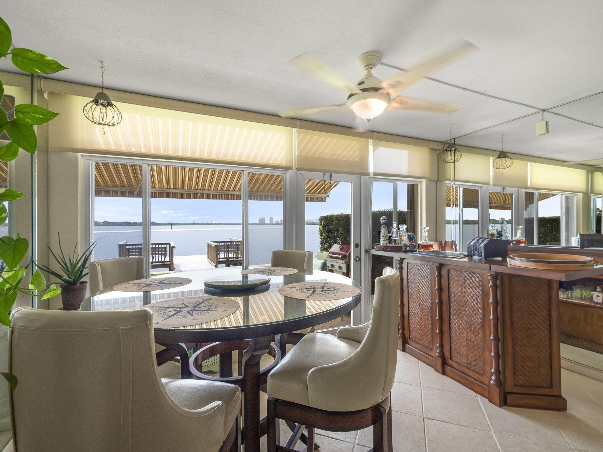 Image 2: 52 Yacht Club Dr 103 North Palm Beach (1