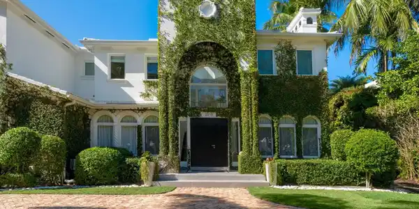2516 Sunset Drive