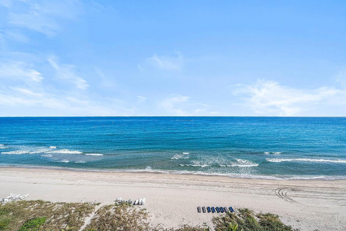 Image 4: Private Beach