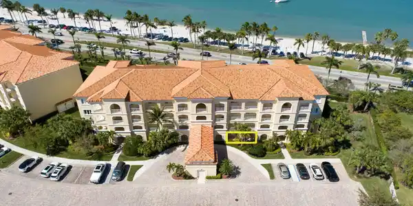 36 Harbour Isles