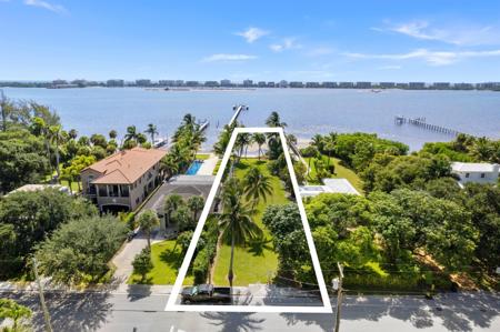 826 S Lakeside Drive
