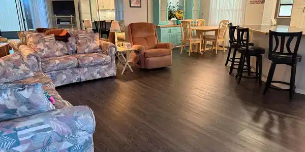 Image 2: OPEN LIVING ROOM