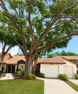 1914 Bayshore Court