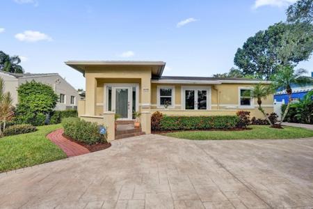 408 NE 9th Avenue