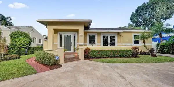 408 NE 9th Avenue