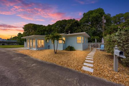 7 Belair Drive