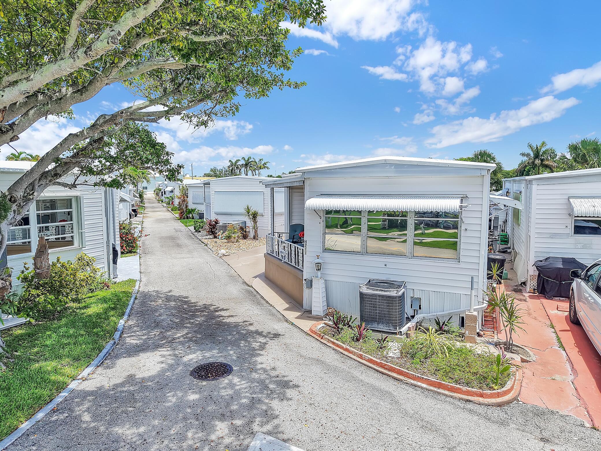 Image 3: 211 H Palm Dr, Boynton Beach -6