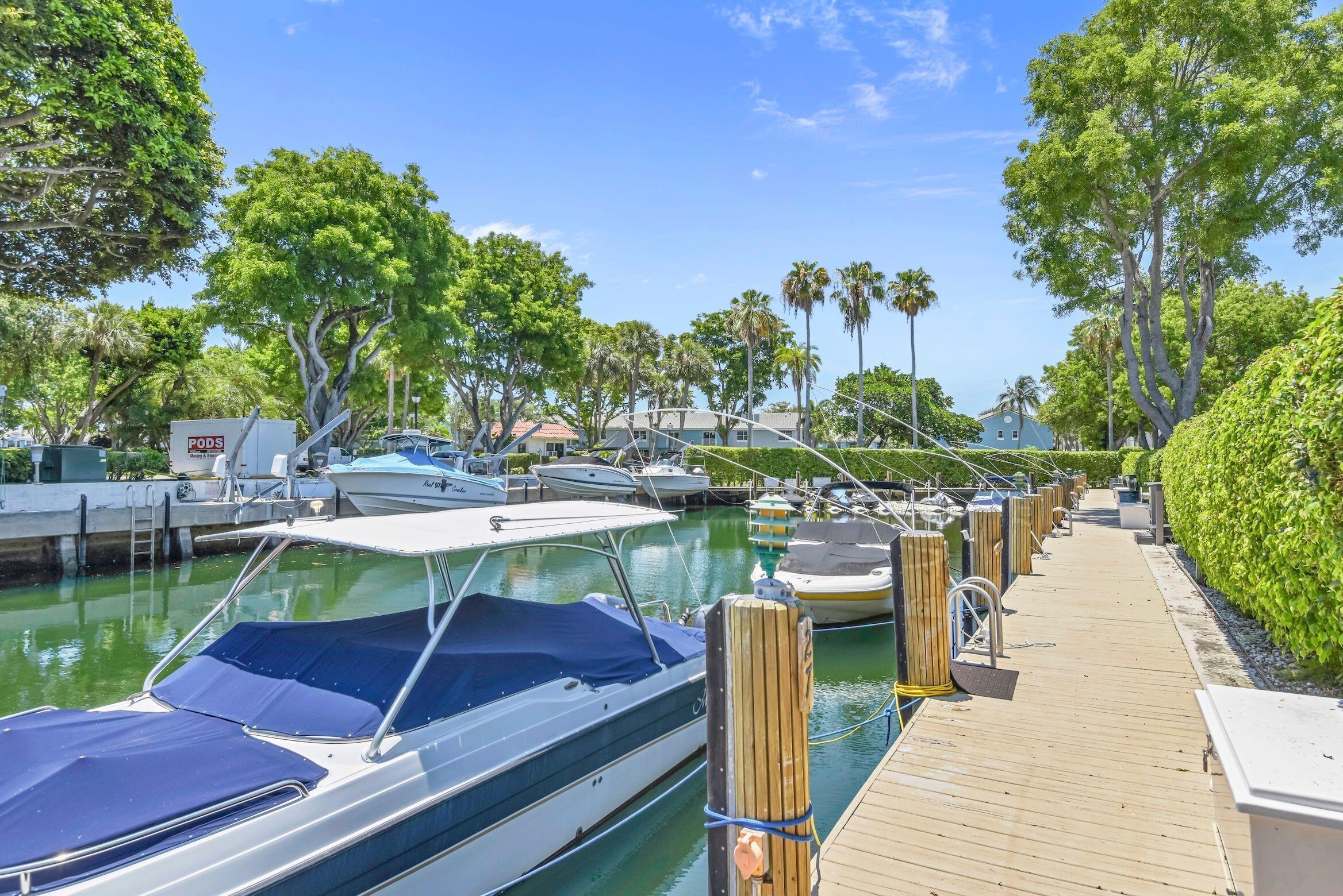 Image 2: Porta Bella Boat Docks