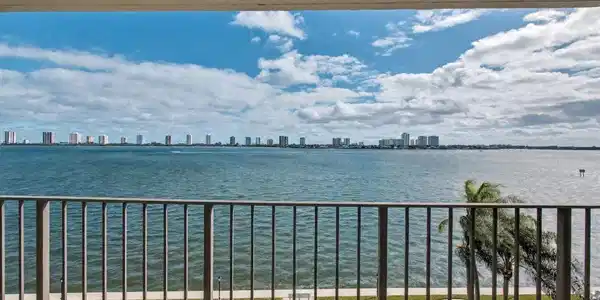 801 Lake Shore Drive