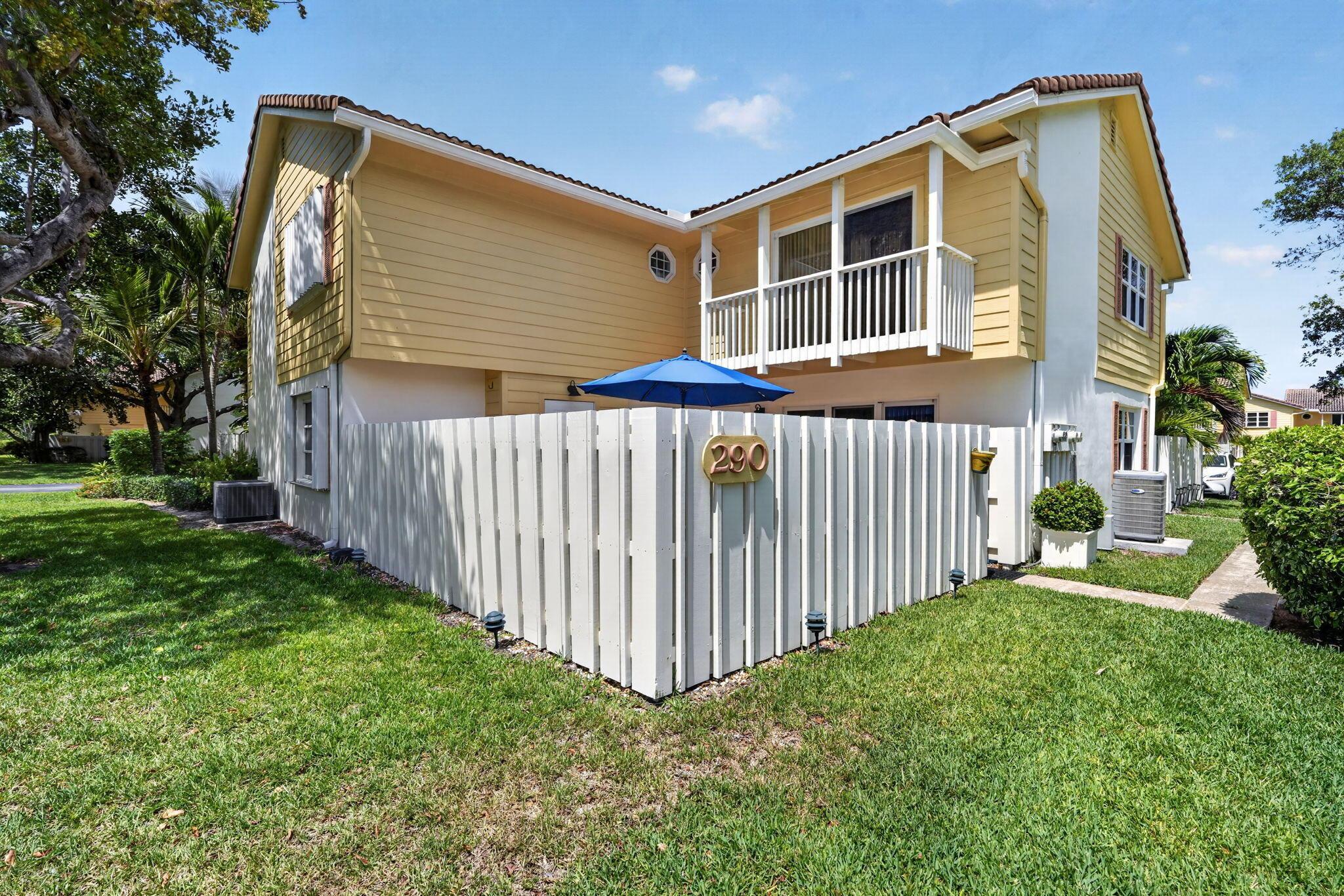 Image 2: 290 Seabreeze Circle Jupiter FL