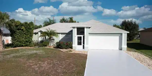 2873 SE Eagle Drive