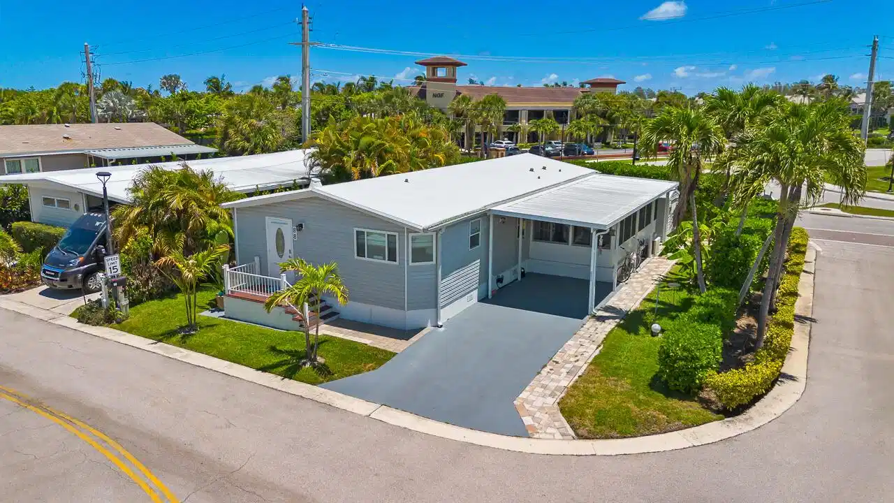 Image 1: 400 North Highway A1A Lot 88-1