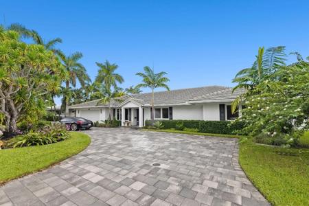 2409 NE 37th Street