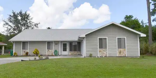 119 SW Fairchild Avenue