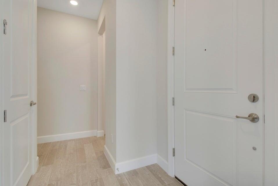 Image 4: Front Entry