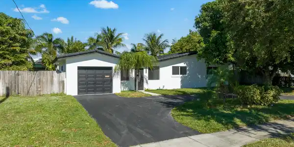 2311 NE 45th Street