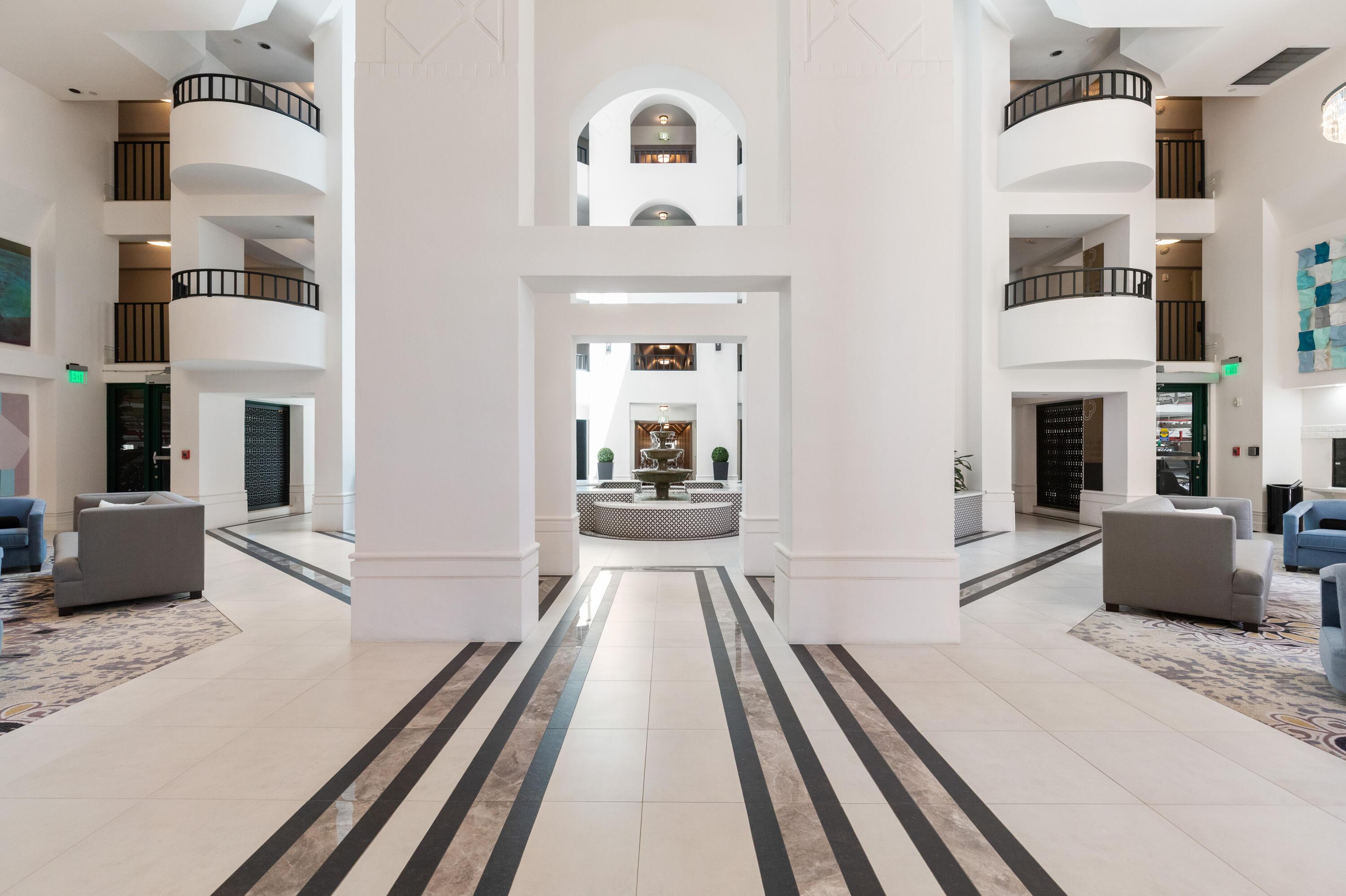 Image 4: Entrance from front door to lobby