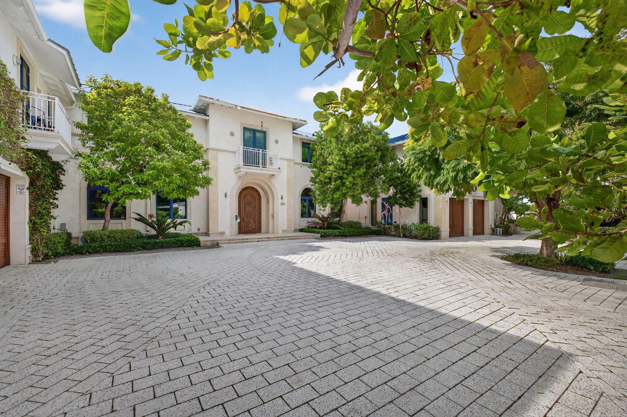 Image 3: 6-web-or-mls-A699A5512