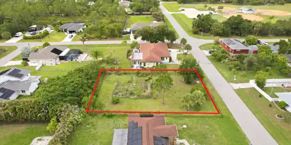 Image 2: 2-Aerial Photo 006