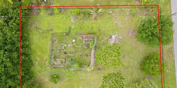 Image 3: 3-Aerial Photo 008