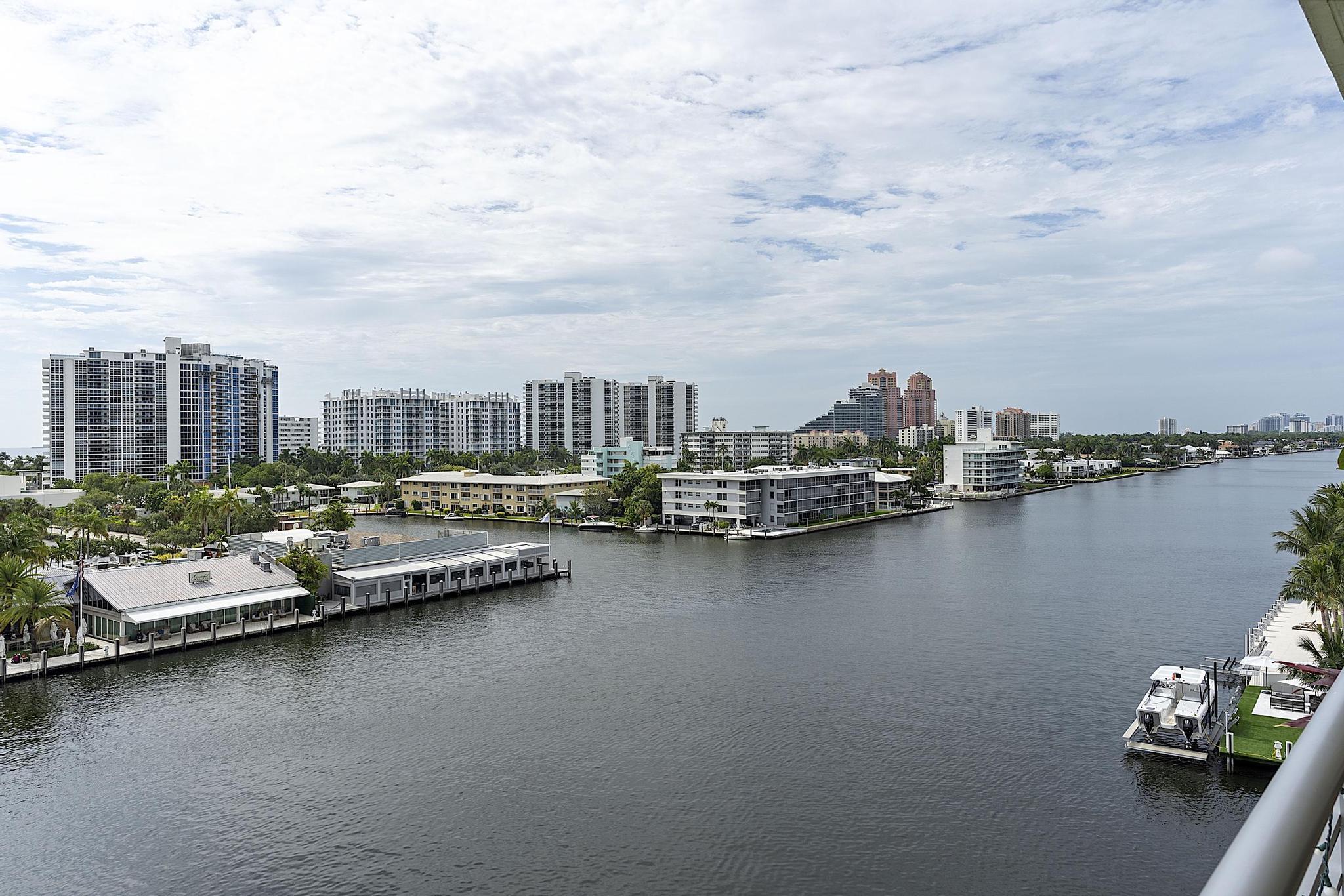 Image 1: 2900 NE 30th St - # 8J - 143