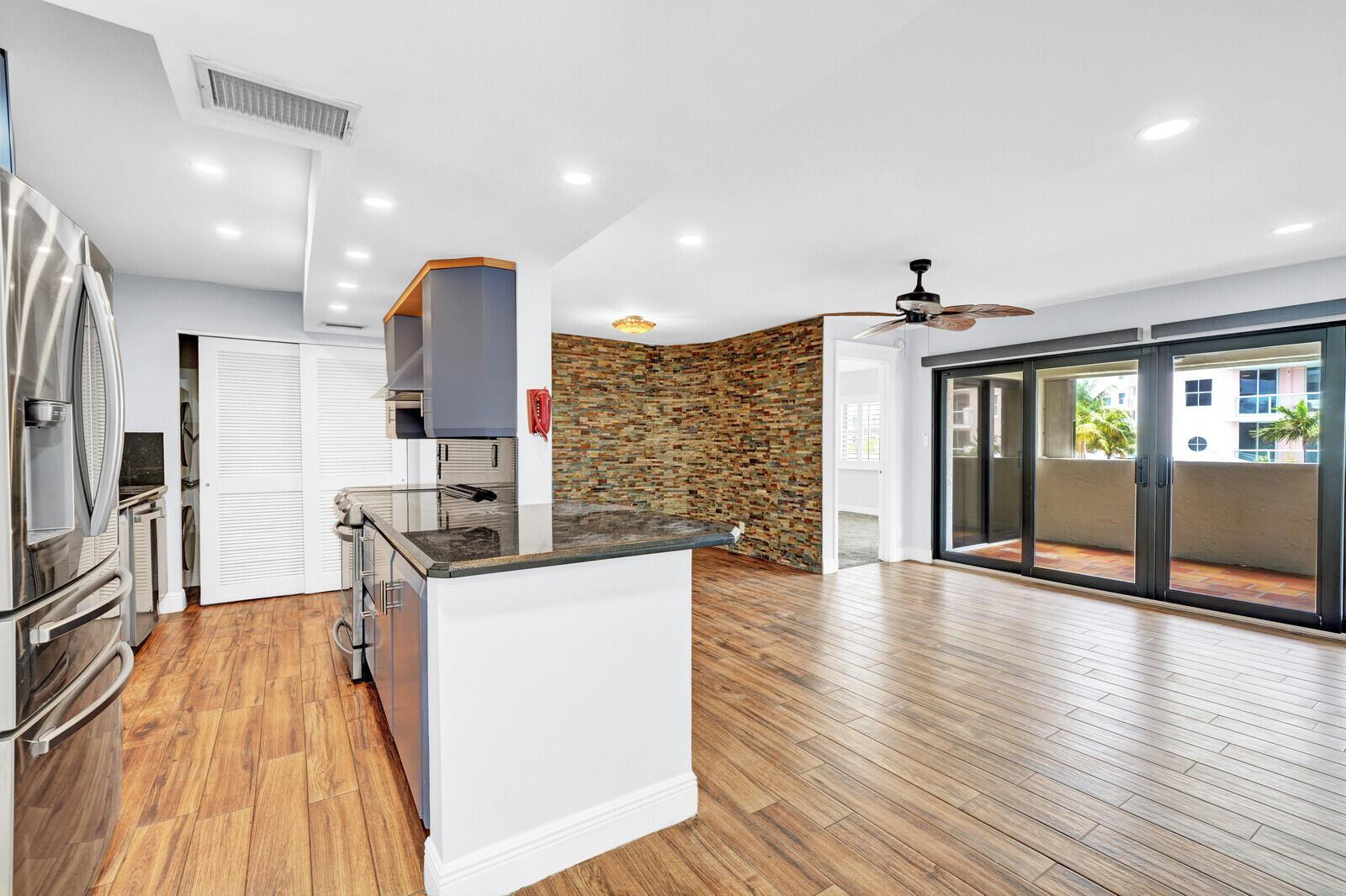 Image 2: Kitchen