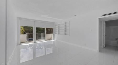 401 Peruvian Avenue