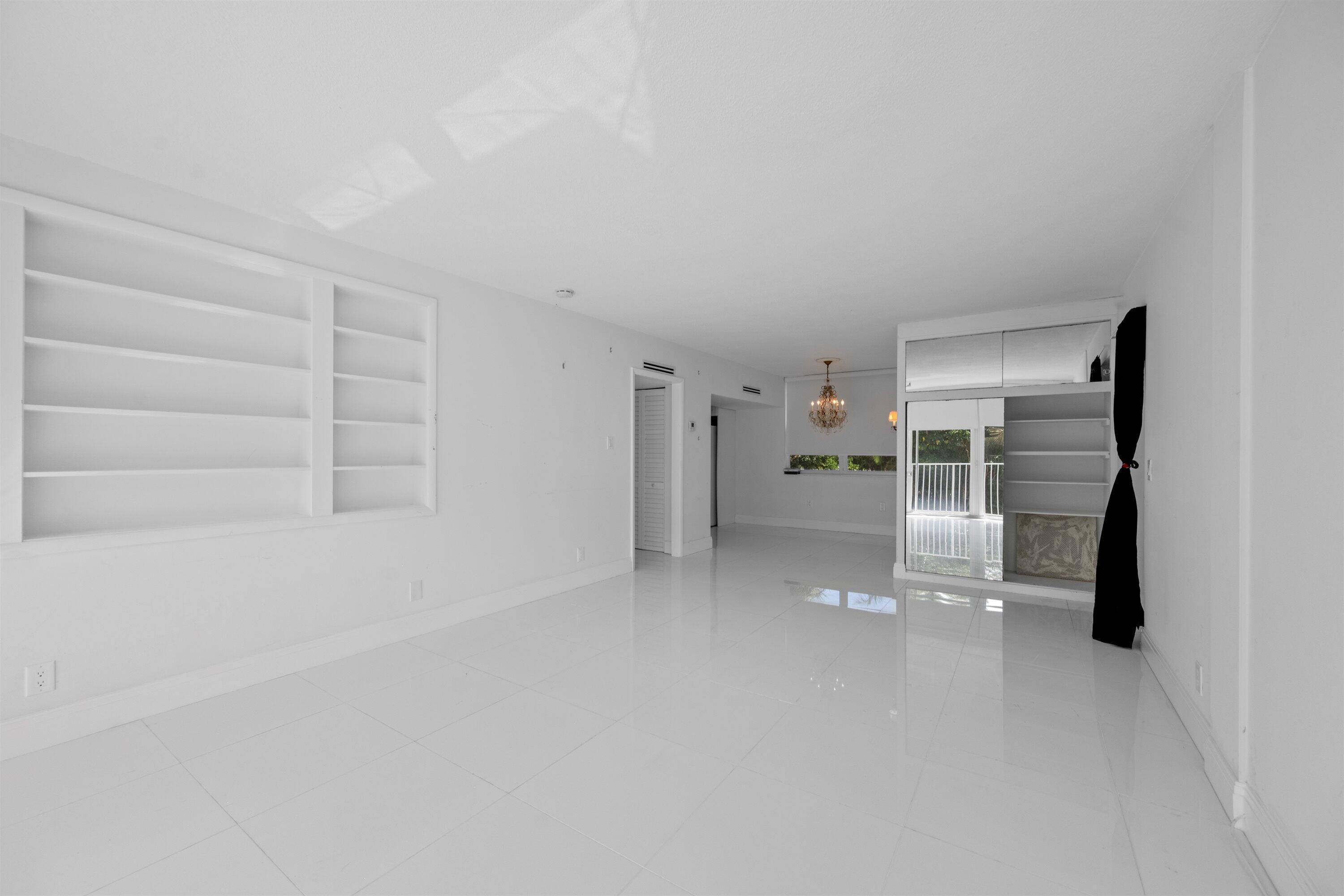 Image 3: Living Room