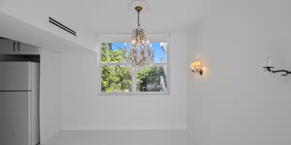 Image 4: Dining Area