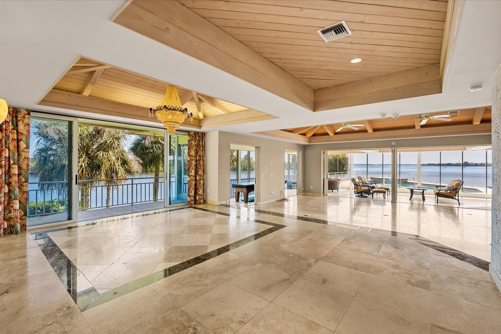 Image 4: Formal Dining/Living