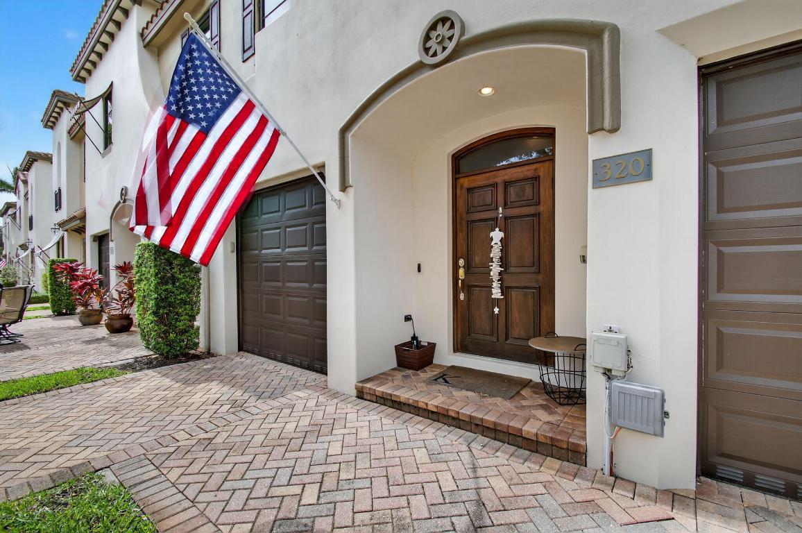 Image 4: Exterior Front