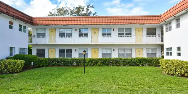 1225 NW 21st Street