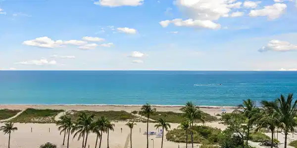 Image 2: Direct Ocean view from your balcony!