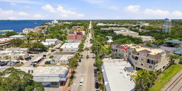 50 SE Ocean Boulevard