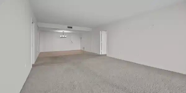 Image 3: Living Room