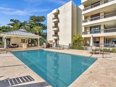 277 N Ocean Boulevard