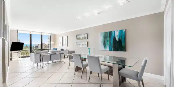 Image 2: 003-1600SouthOceanDrive-7H-Hollywood-FL-