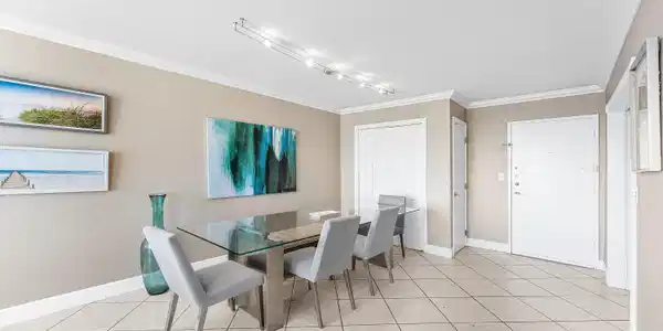 Image 4: 004-1600SouthOceanDrive-7H-Hollywood-FL-