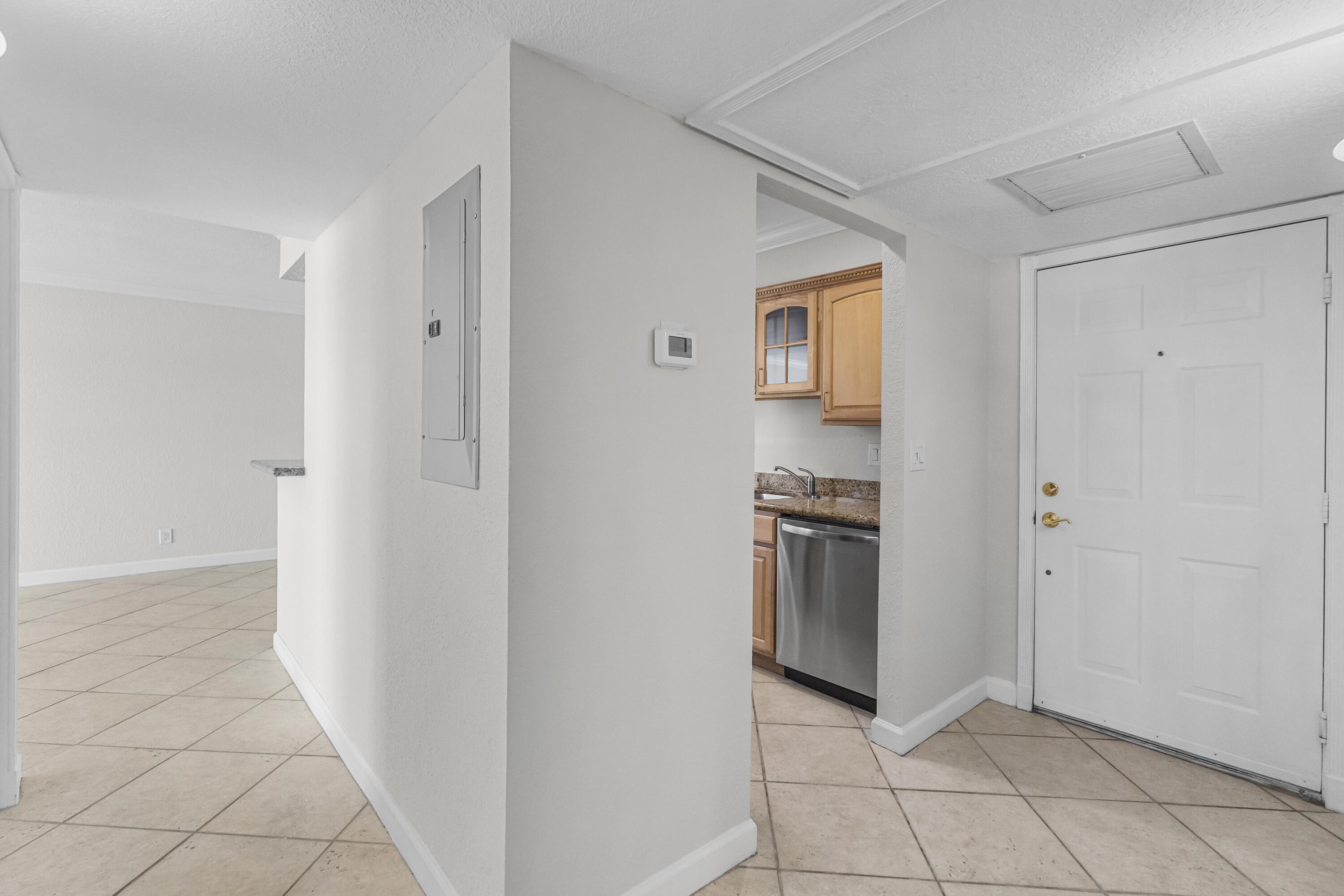 Image 4: GF4A1207Pine Crest Village-by Pwayko
