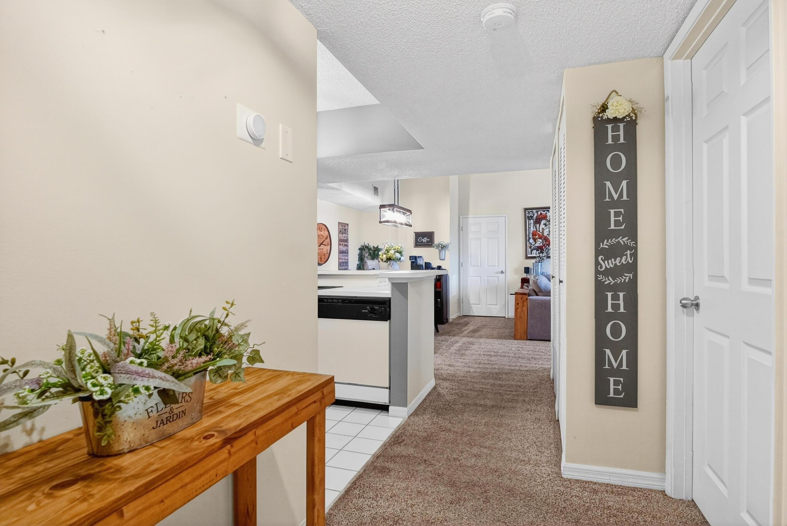 Image 3: Entry