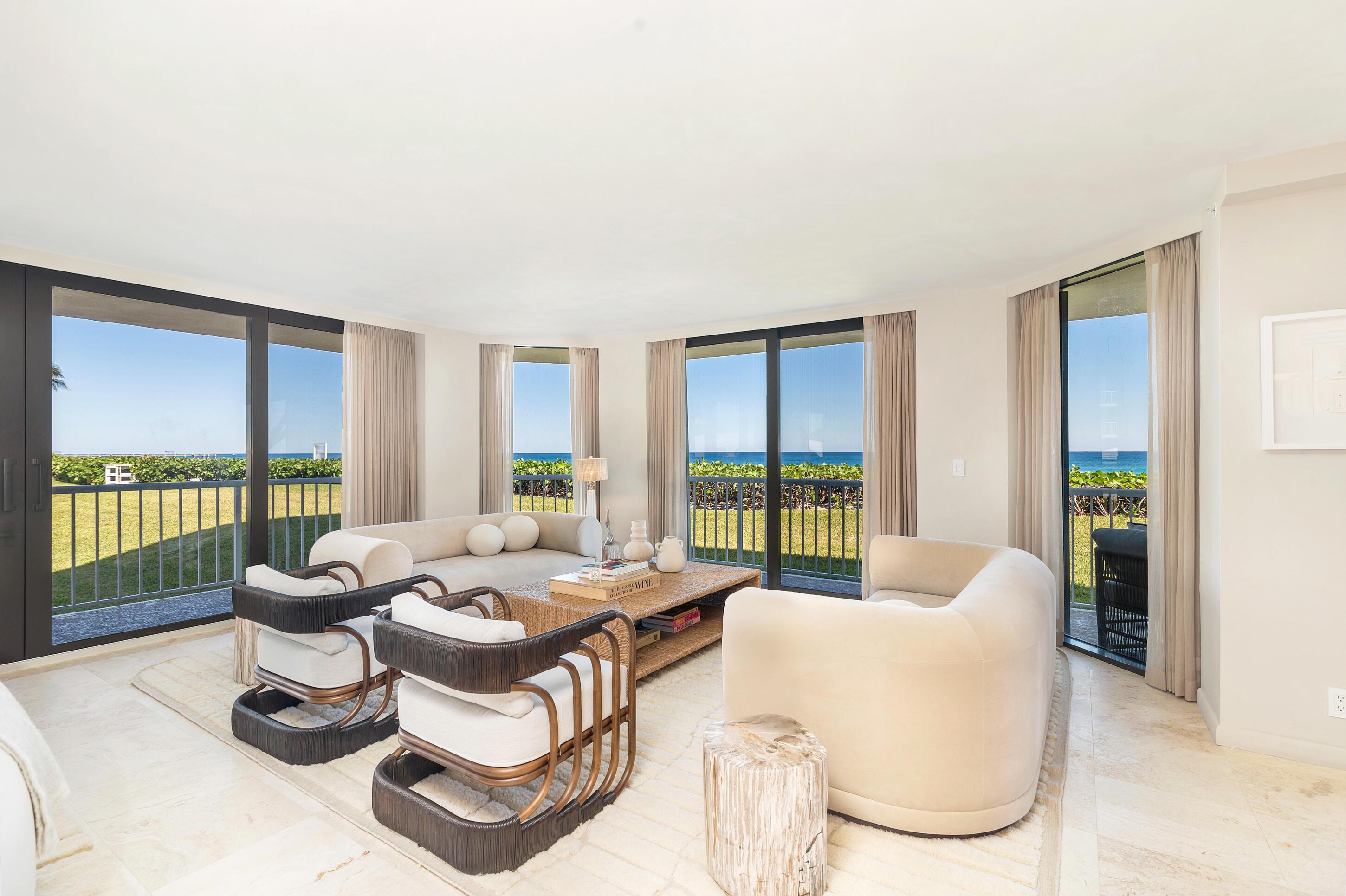 Image 4: Living Room